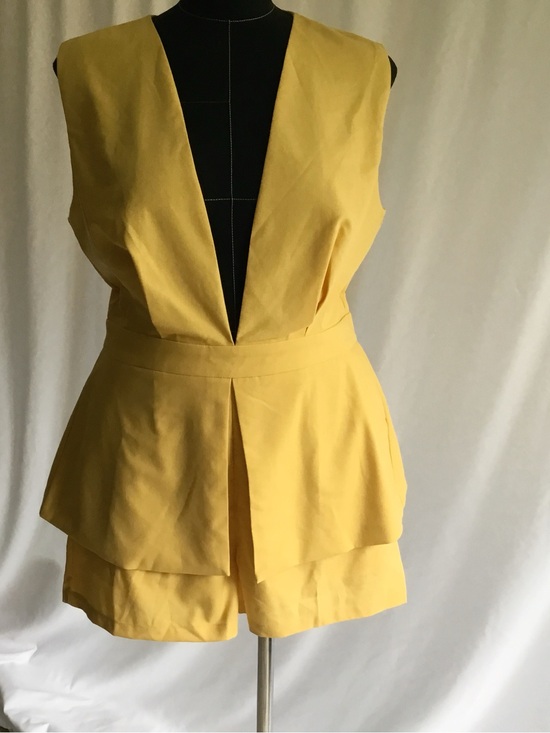 Micas Pants - Yellow Deep-V Sleeveless Romper